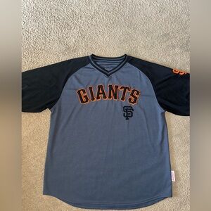 🦄6 items for $20🦄 Giants Shirt - Black and Gray